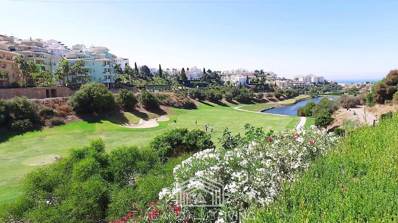 Spacious Perfectly Maintained House With Private Garden And Communal Pool In Riviera Del Sol Villa Malaga 0*,  Spain